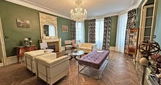 Le Manoir des Perrières à Rochechouart en Haute-Vienne (Nouvelle Aquitaine) - le salon_9 Le Manoir des Perrières à Rochechouart en Haute-Vienne (Nouvelle Aquitaine) - le salon_9