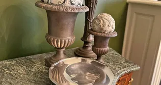 Le Manoir des Perrières à Rochechouart en Haute-Vienne (Nouvelle Aquitaine) - le salon_14 Le Manoir des Perrières à Rochechouart en Haute-Vienne (Nouvelle Aquitaine) - le salon_14