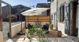 Terrasse - Gîte La libellule blanche - Videix