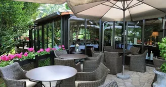 terrasse, Hôtel restaurant Comodoliac Saint-Junien